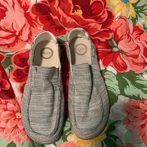 Men’s hey dude’s